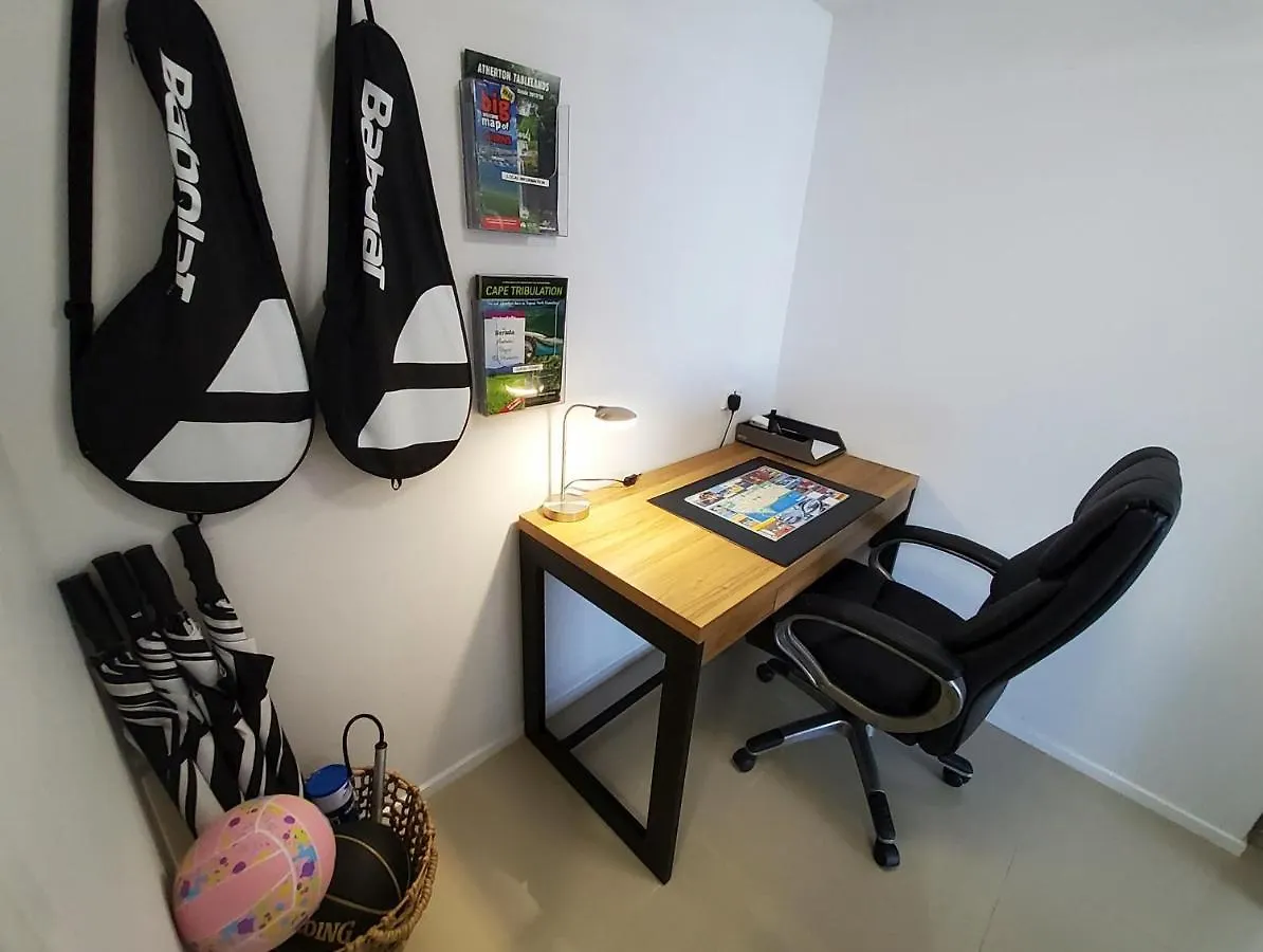 Cairns Luxury Waterfront Apartment Australia